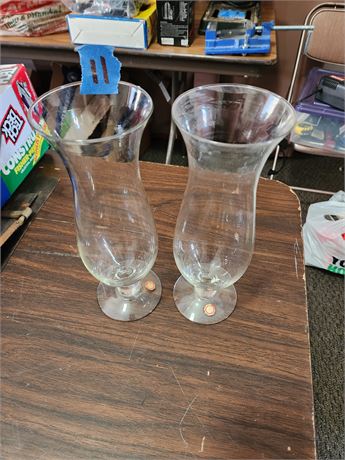 2 Hurricane Glasses