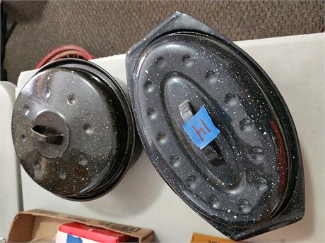 2 roaster pans