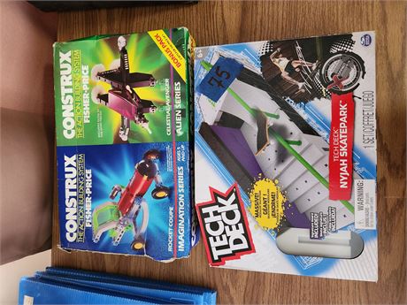 Tech Deck & Construx