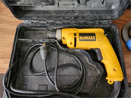 Dewalt Drill D21008