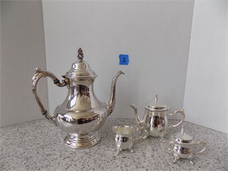 Vintage Tea Set, Beautiful set