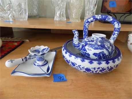 Vintage Asian Teapot Dish Set