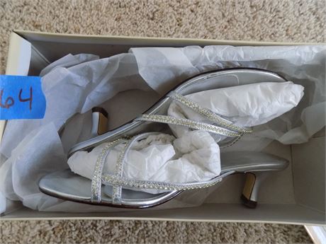 Michael Angelo Dress Shoe, Silver Diamond, 8.5 Size