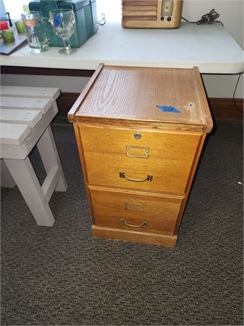 Wood 2 drawer filing cabinet