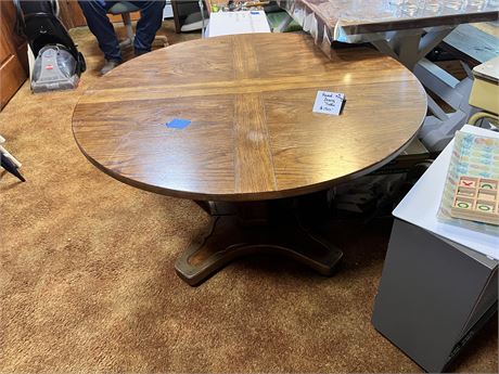 Low Round Table with Leaves