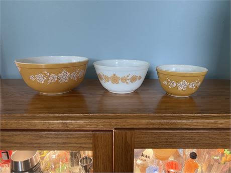 Pyrex Mixing Bowls 3 Butterfly