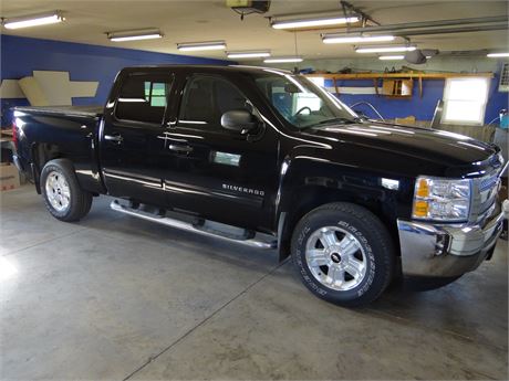2013 Chevy Pick up. Great Shape