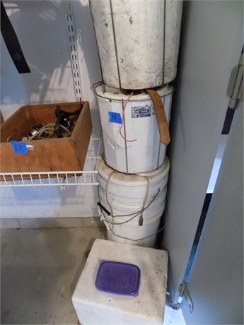 Fishing Lot Minnow Therm