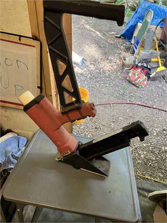 Air Powered Flooring Nailer