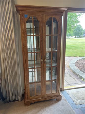 Curio cabinet
