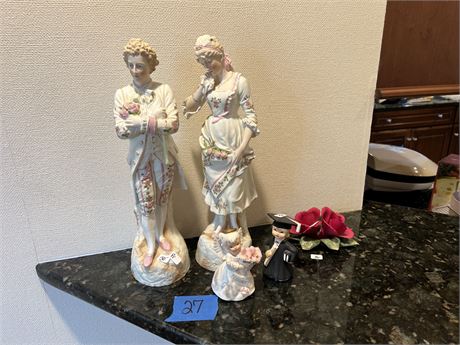 Figurines