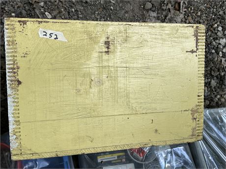 Woodbox.