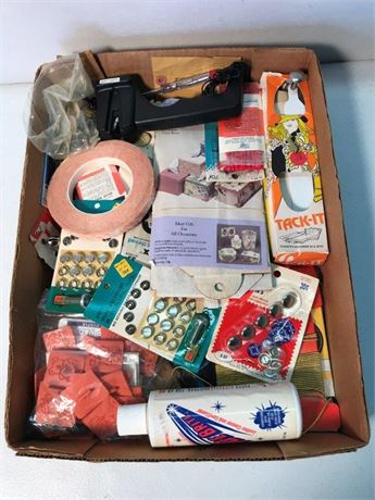 Flat of Sewing Misc. & Misc.