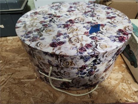Large Hat Box