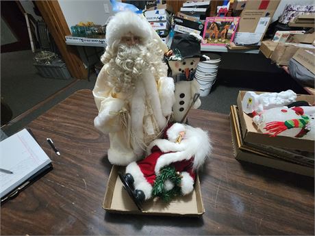 Santa Topper, Santa, and snowman