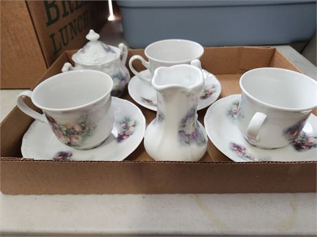 Faust Heirloom tea cups and saucers.