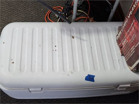 Extra Large Igloo Cooler
