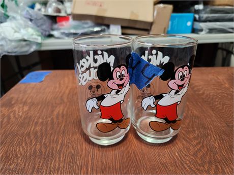 2 Mikey Mouse Drinking Glasses