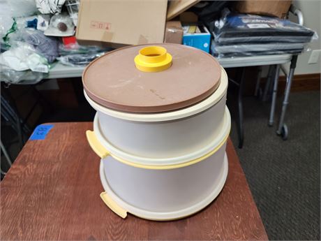 Tupperware Pie and Cake Cover and 2 Lazy Susans