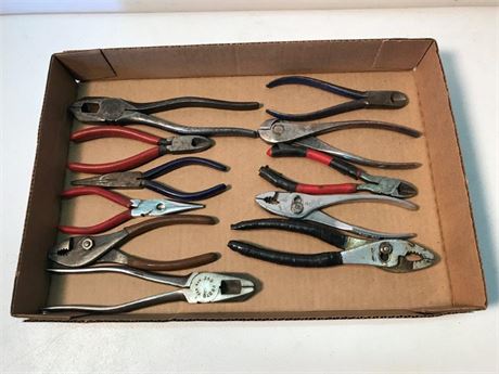 Flat of Pliers