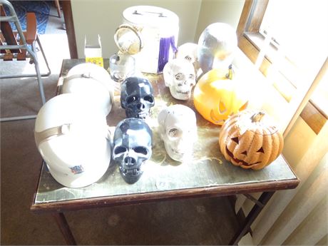 Halloween Skulls As a Lot