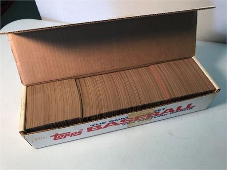 Box Labeled 1986 Topps Complete Set Baseball
