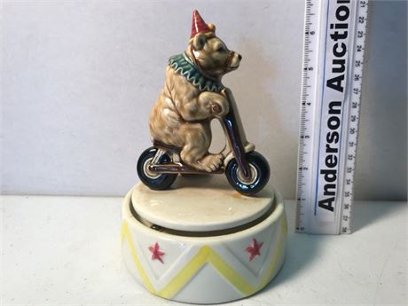 1984 Circus Bear Musical
