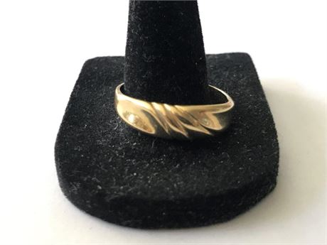 Stamped 18KT Italy Size 9 Ring
