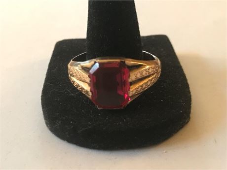 Stamped 1/20 14K Gold Shell Size 11.25 Ring