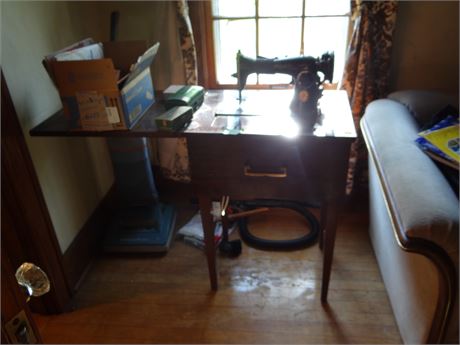 Singer Sewing Machine