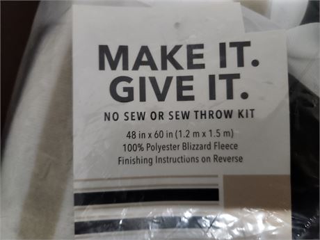 Make It Give It Throw Blanket Kit