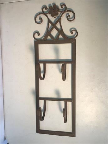 Metal Wall Wine Holder