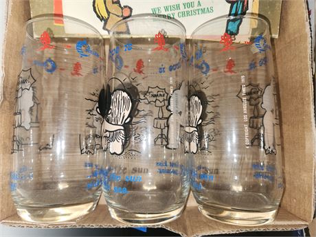 Decorative Plates & Glasses