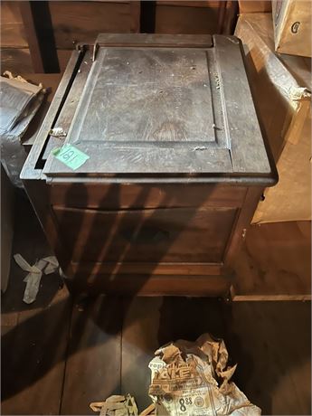 Vintage Toilet - Needs Work