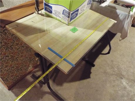 Desk /Table