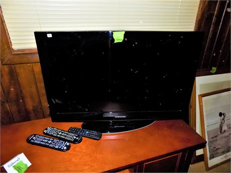 Samsung TV, Works, NO SAMSUNG REMOTE