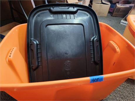 Tote with Lid