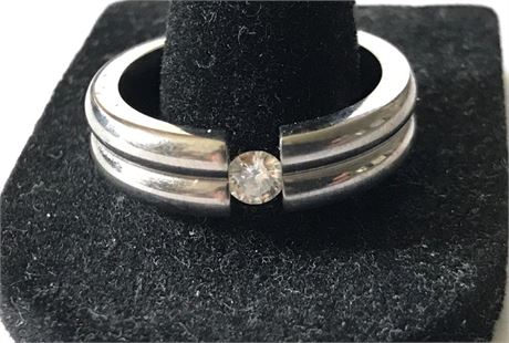 Stamped K&G Moiss/Titanium Size 9 Ring