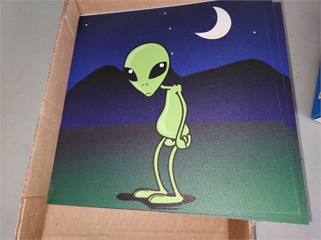3 Alien Pictures