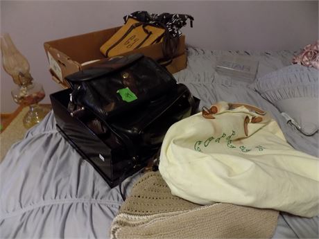 Handbags lot
