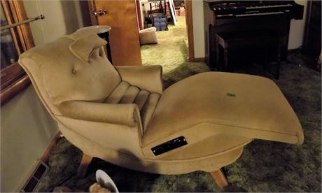 Vintage Contour Fabric Chair