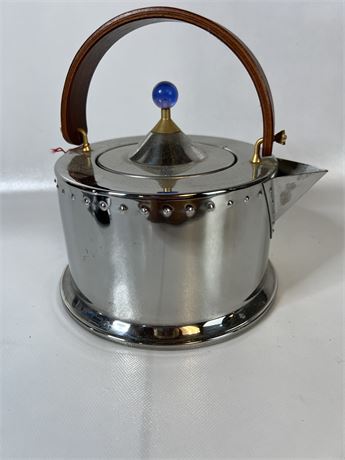 MCM Teapot