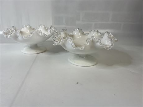 White Bowls Ribbon Fenton?