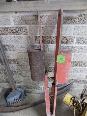 Post Digger