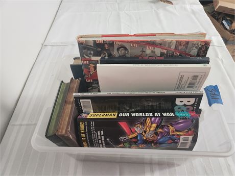Books. Superman, Calvin  Hobbs