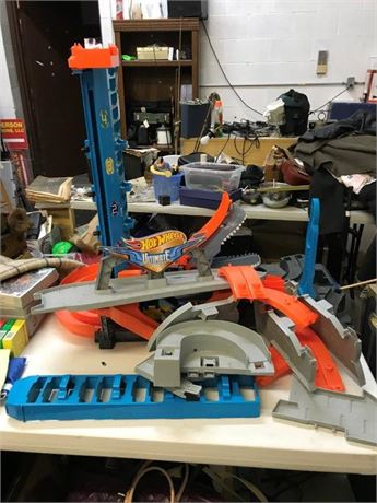Hot Wheels Ultimate Garage