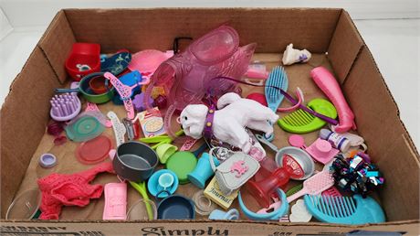 Lot Of Barbie Accessories