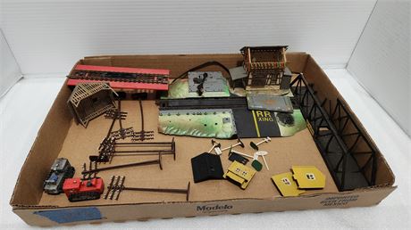 H.O. Scale Train Items