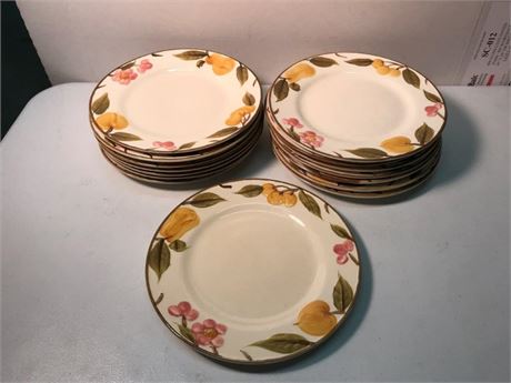 Crest-Stone Laguna Plates