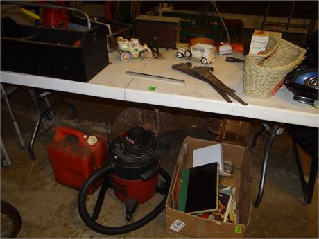 Table Clean Off